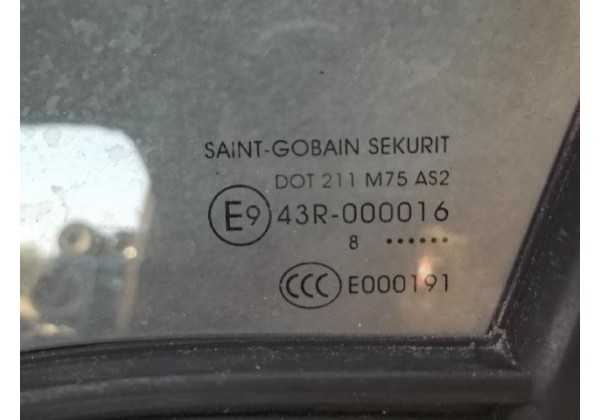 Форточка передньої лівої дверки Partner II, Berlingo II, 9201N0